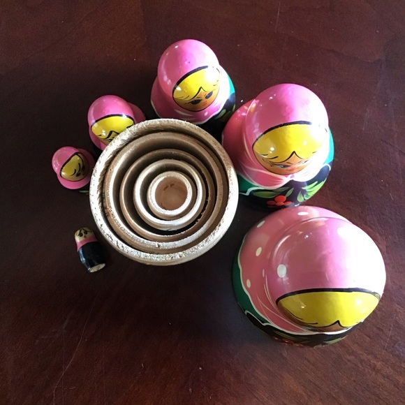 FINAL SALE Vintage Russian Wooden Handpainted Nesting Dolls - Picture 3 of 3